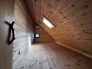 2階のお部屋です。ドアがあるので、寝室として使えます。