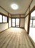 １階の和室です。（畳搬入前）南向きで明るい部屋です。