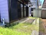 リビングに面した南側の庭です。サンルームやウッドデッキを造ってリビングと一体で使うと素敵です。