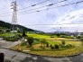 空の広がりと山々の連なりを感じるロケーション。移ろいゆく季節の風情を日常として楽しめます
