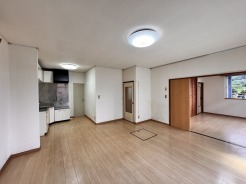 明るい室内は開放感があり、隣接する空間とつなげて使うことで、よりのびやかな暮らしが叶います